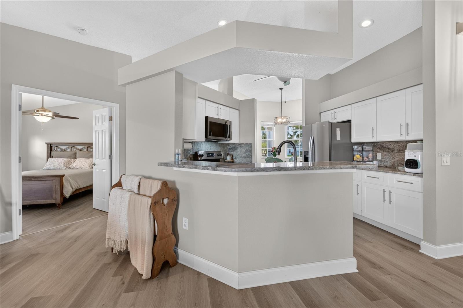 8240 NATIONAL DR — photo 7