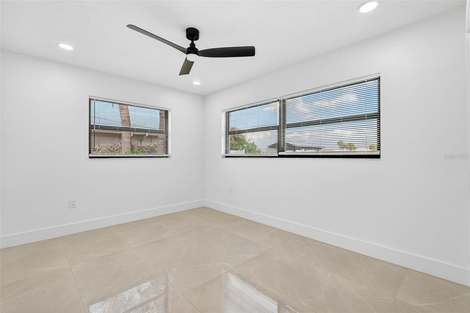 319 MIDWAY IS — photo 17