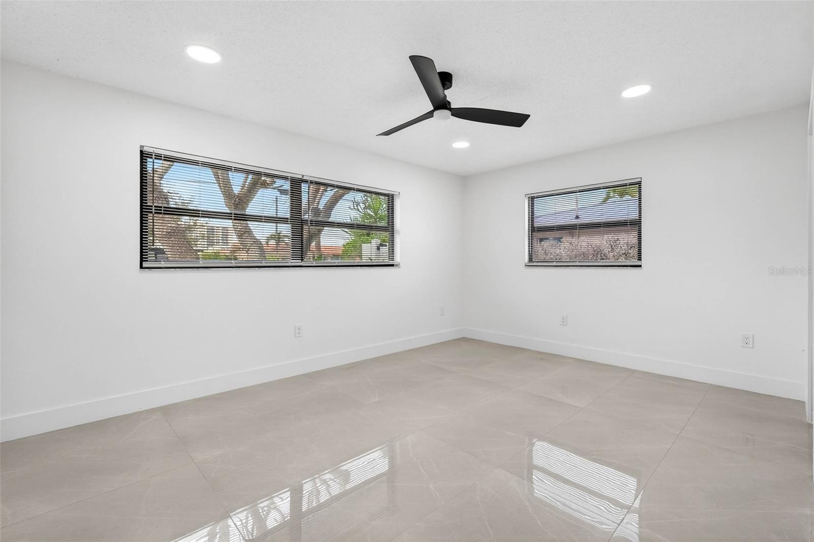319 MIDWAY IS — photo 16