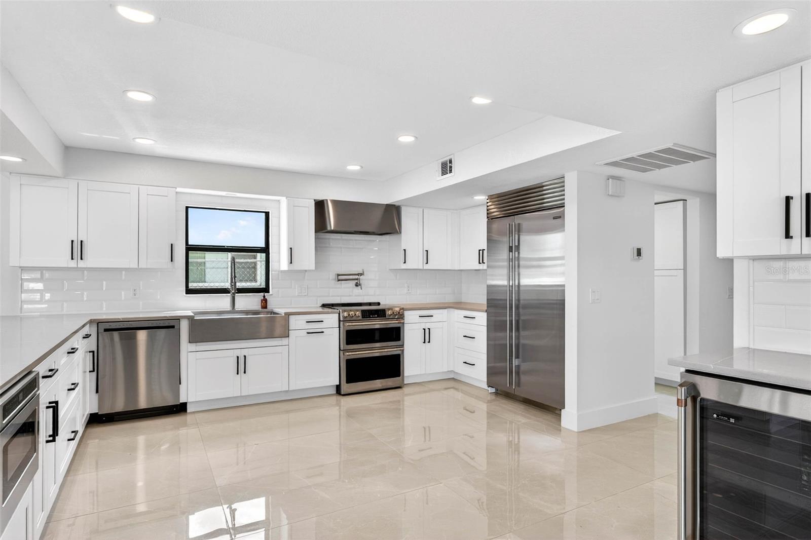 319 MIDWAY IS — photo 10