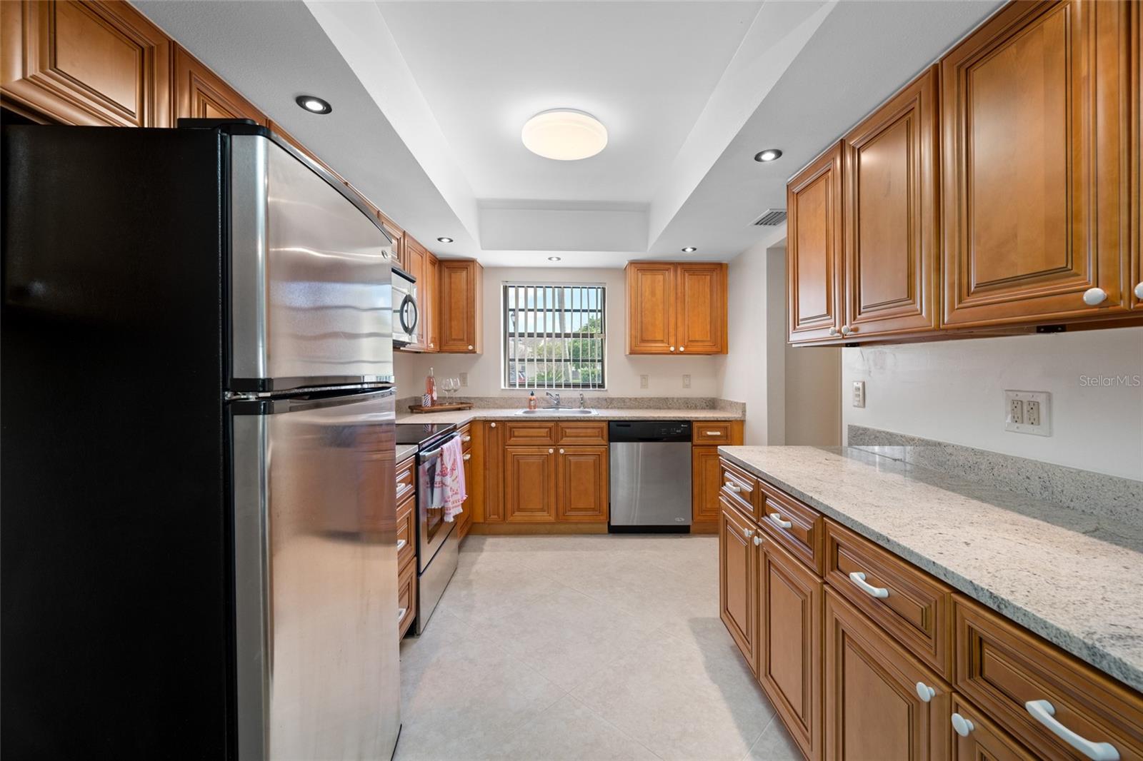 2467 KINGFISHER LN #101H — photo 8