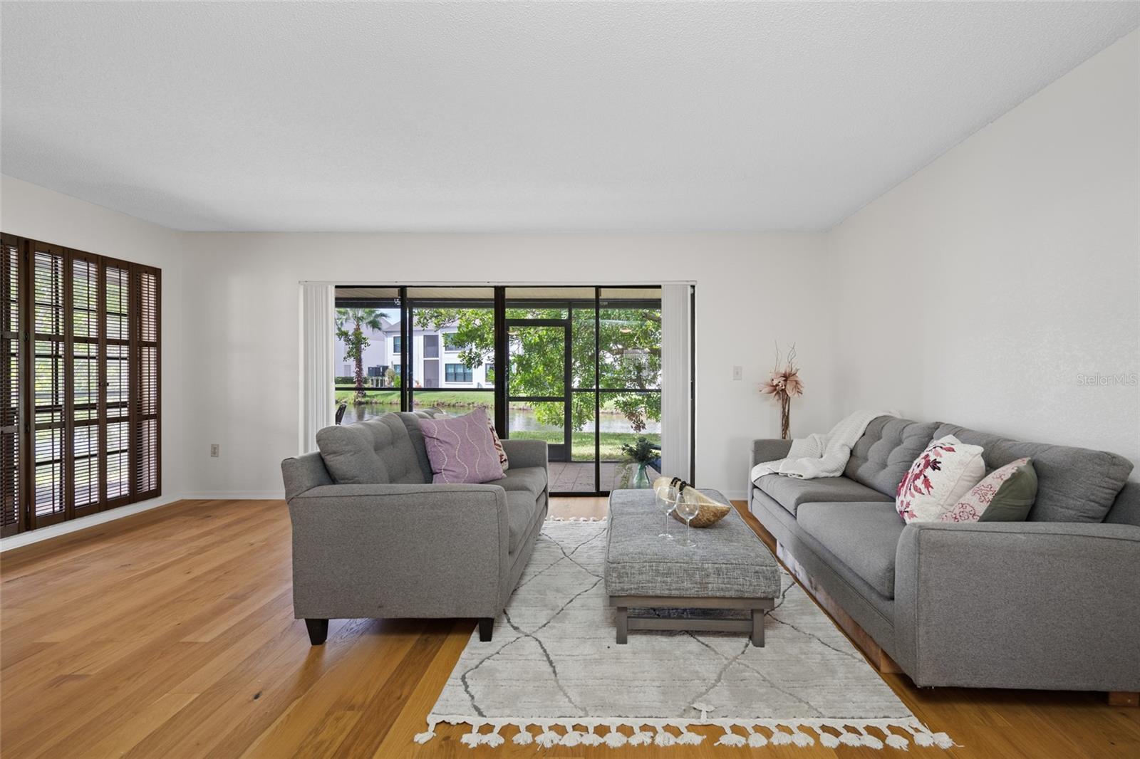 2467 KINGFISHER LN #101H — photo 13