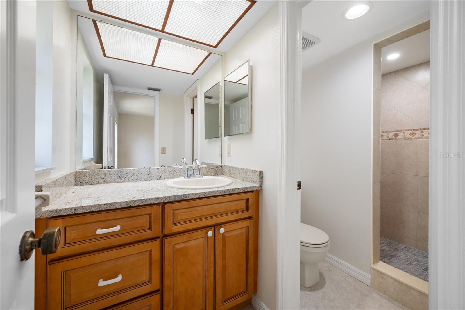 2467 KINGFISHER LN #101H — photo 36