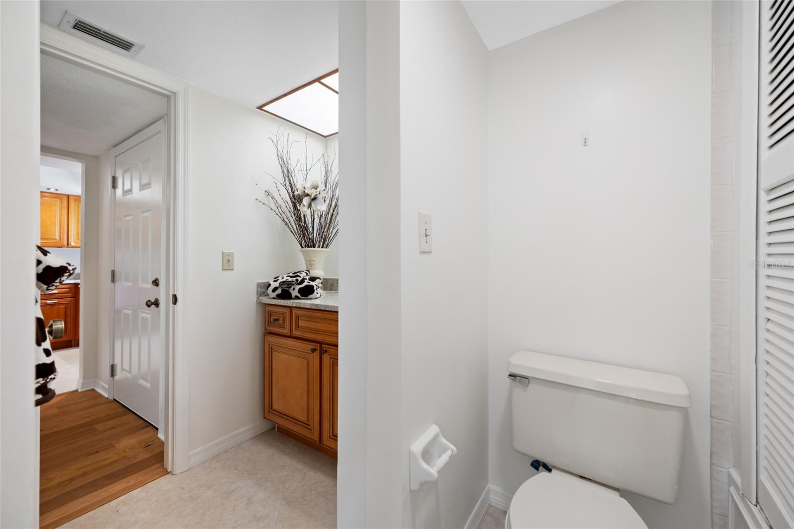 2467 KINGFISHER LN #101H — photo 22
