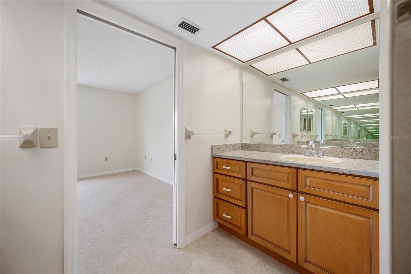 2467 KINGFISHER LN #101H — photo 35