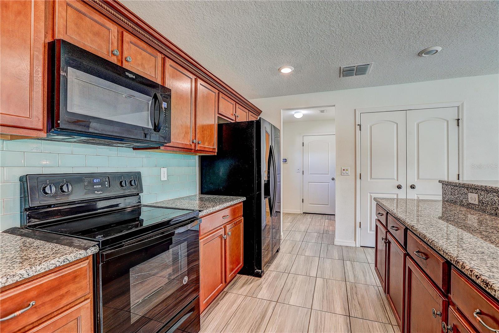 10502 MEDFORD LAKE DR — photo 12
