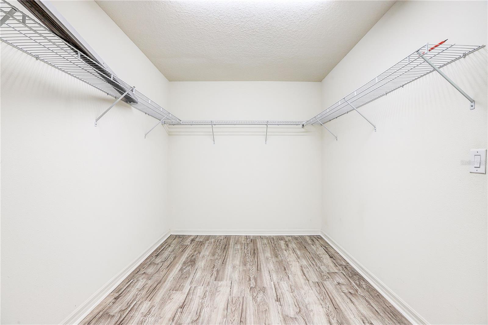 10502 MEDFORD LAKE DR — photo 23