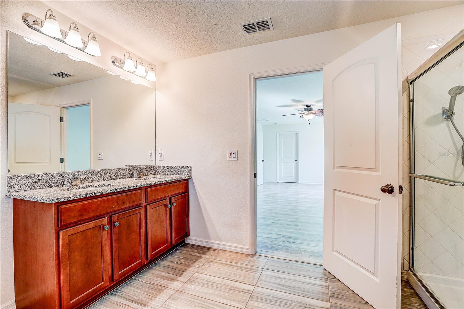 10502 MEDFORD LAKE DR — photo 22