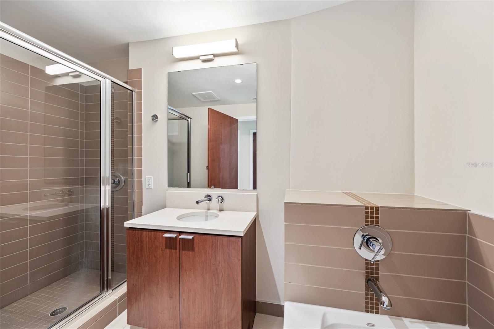 912 CHANNELSIDE DR #2310 — photo 26