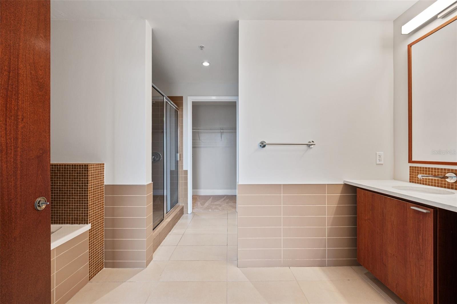 912 CHANNELSIDE DR #2310 — photo 25