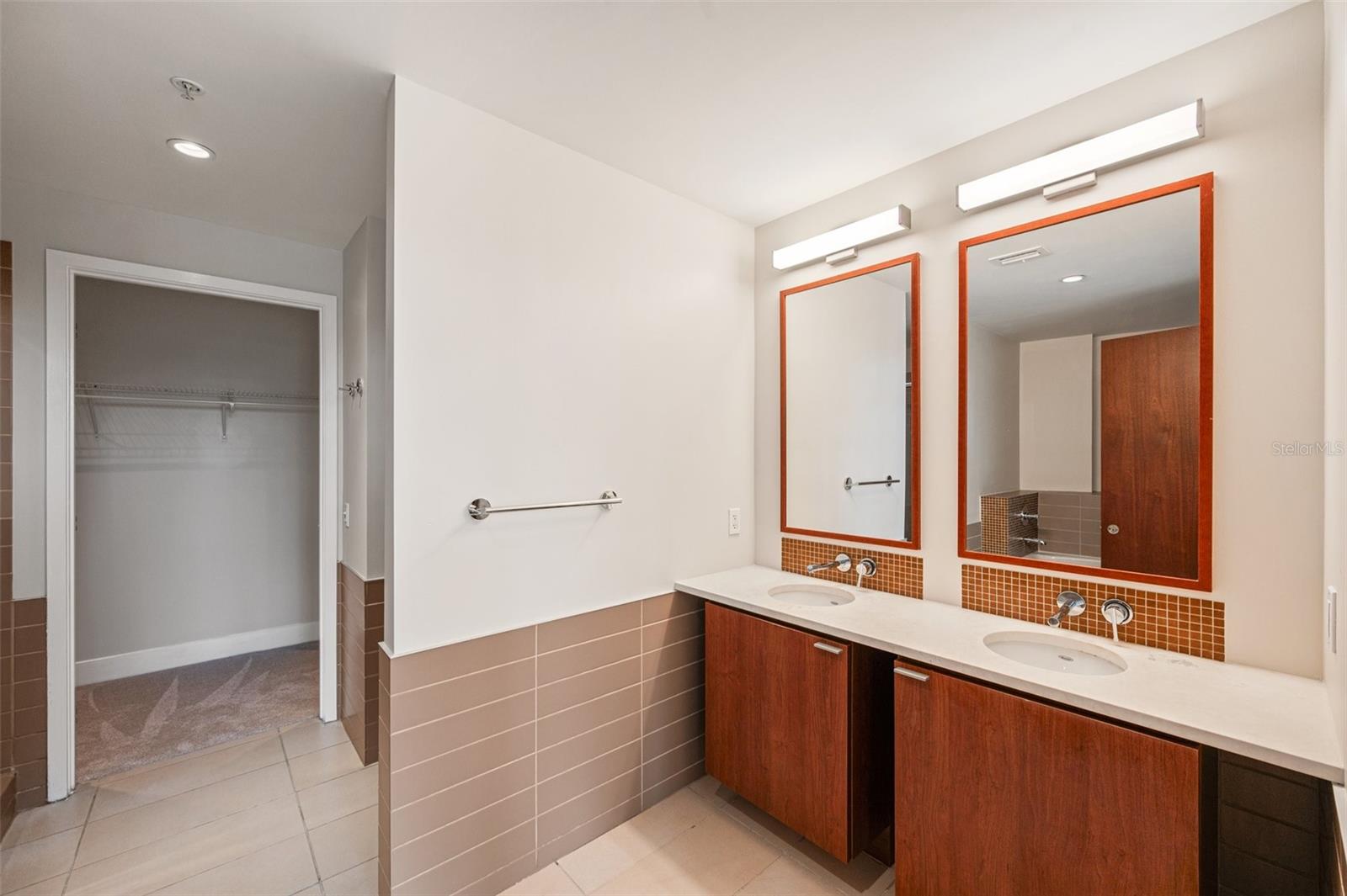 912 CHANNELSIDE DR #2310 — photo 24