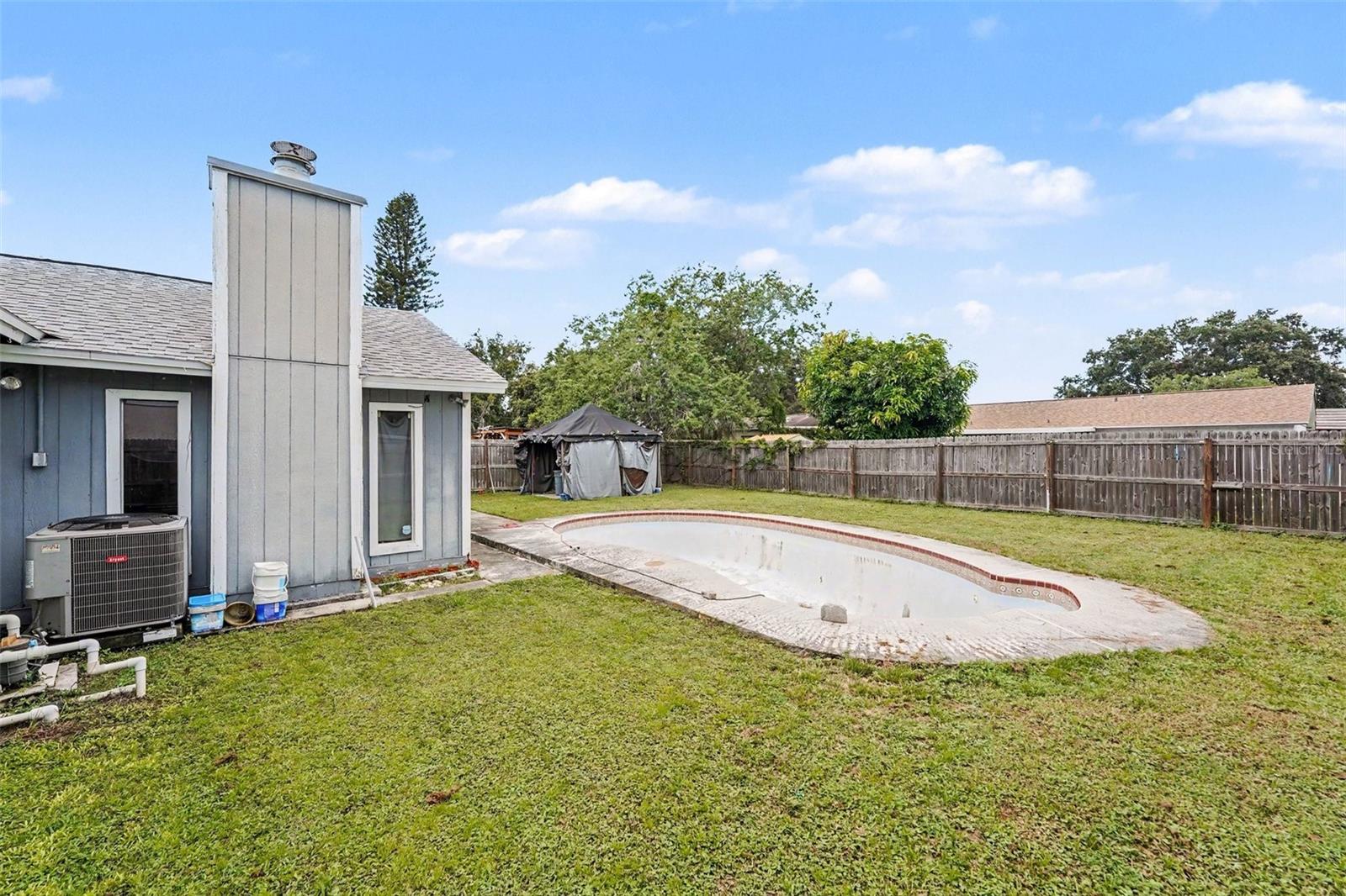 7991 ABERDEEN CIR — photo 24