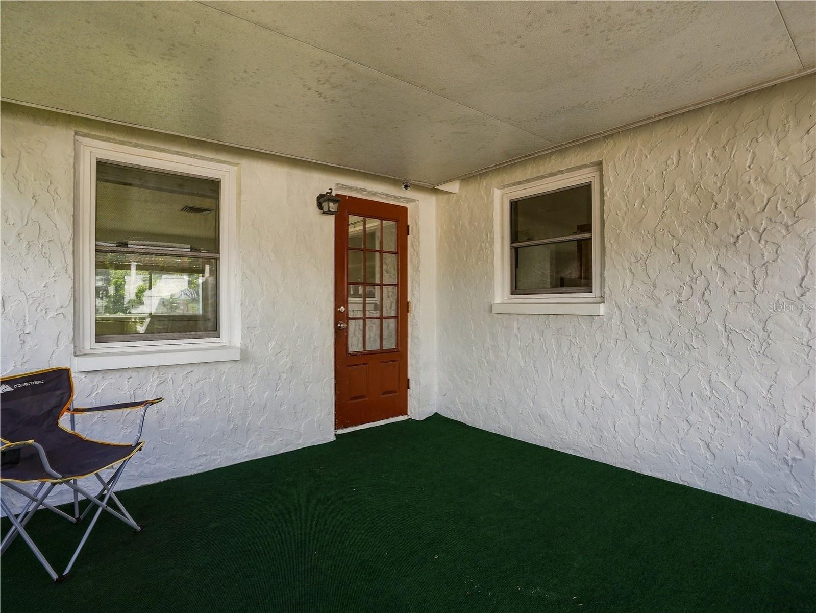 6743 LARCHMONT AVE — photo 29