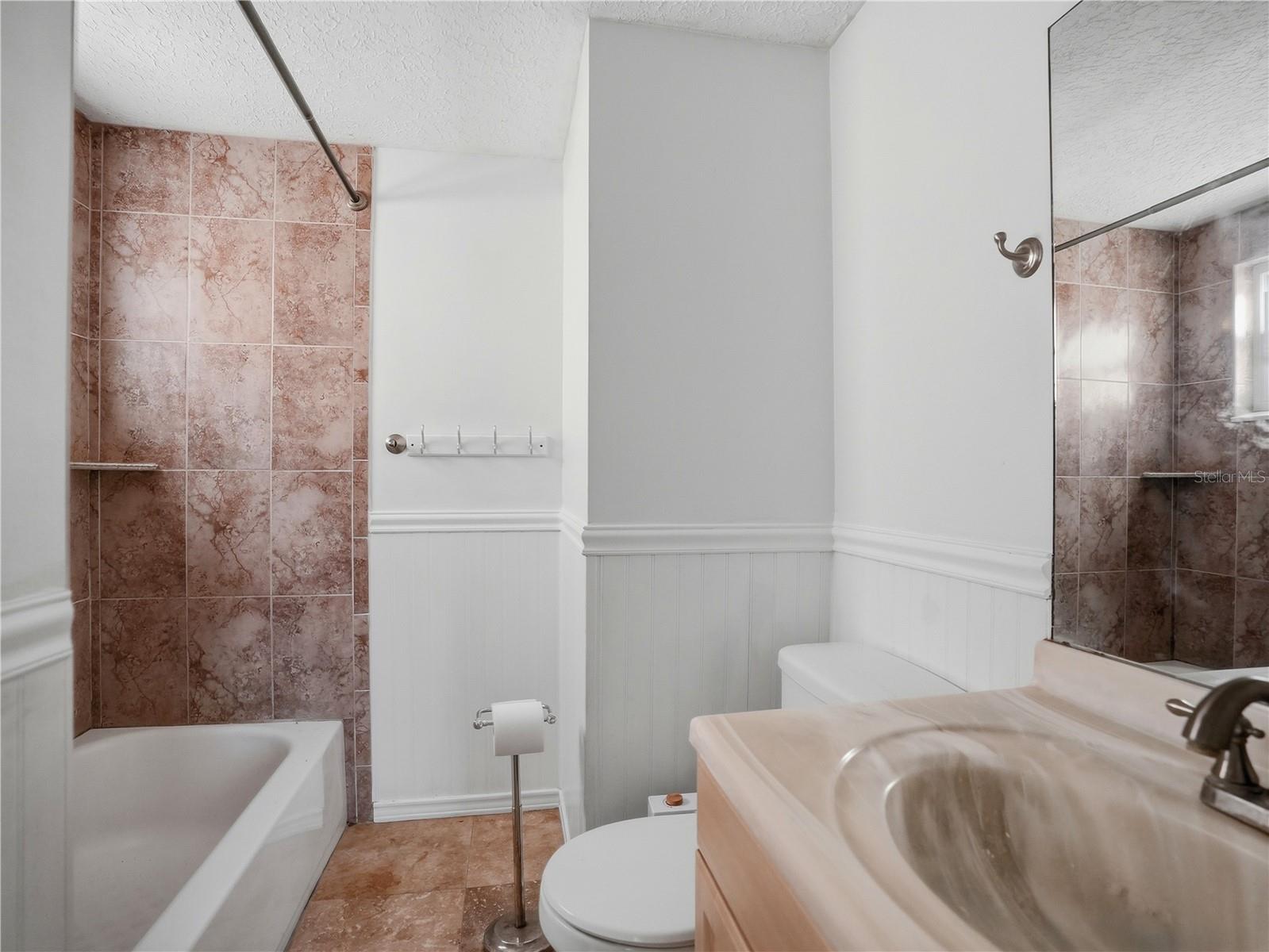6743 LARCHMONT AVE — photo 21