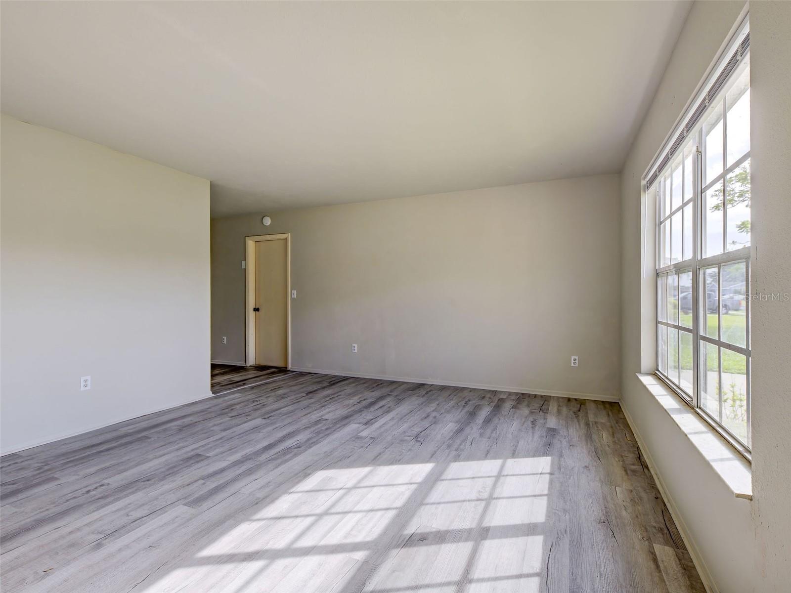 2635 SHENANDOAH ST — photo 8