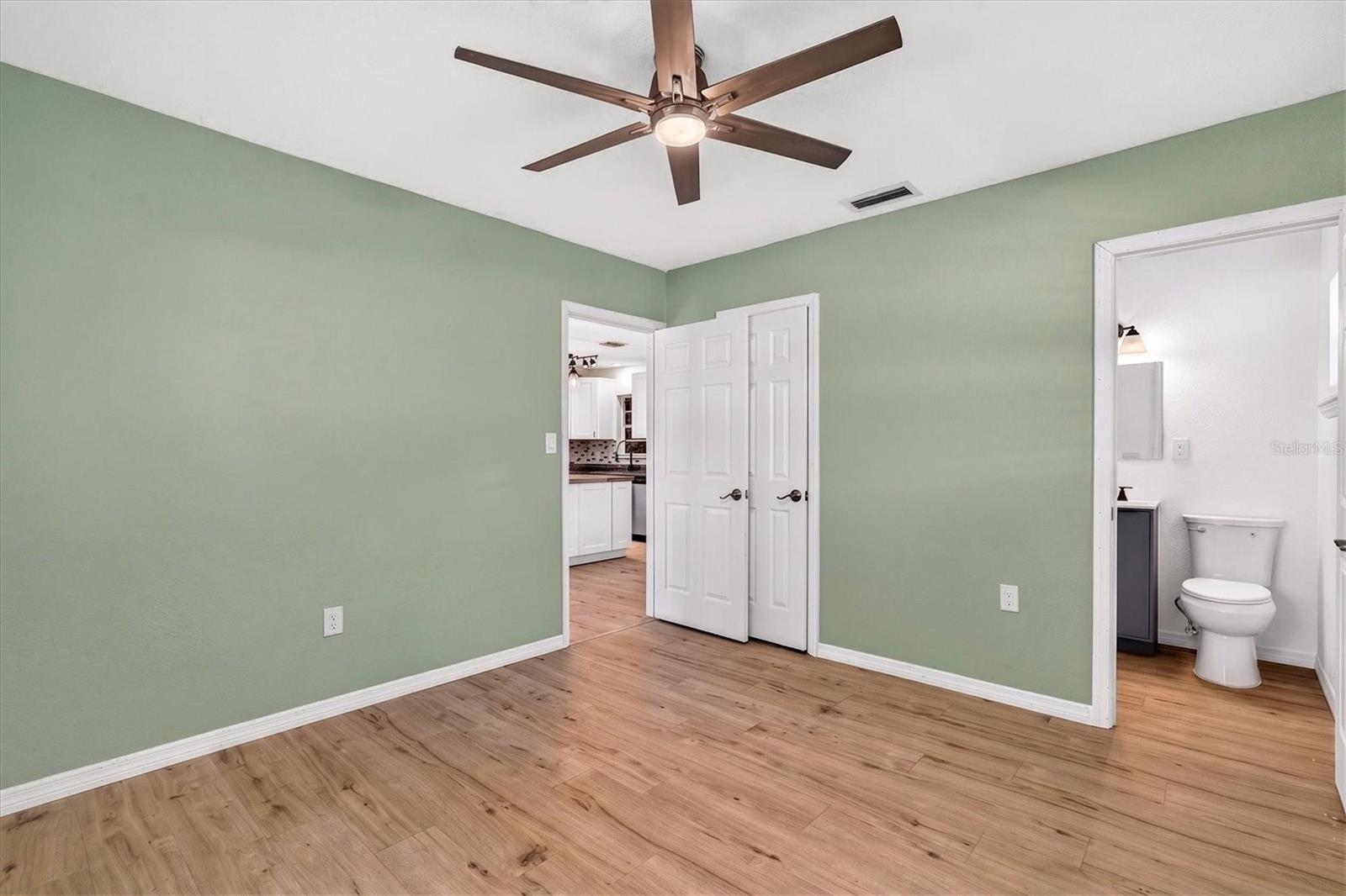 715 W BAYSHORE DR — photo 16