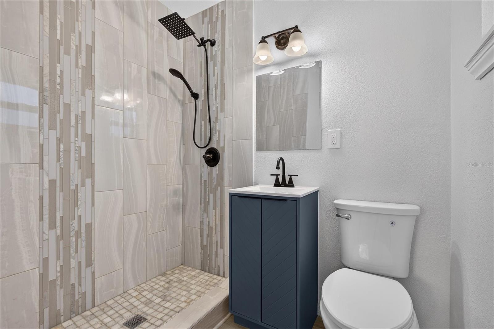 715 W BAYSHORE DR — photo 7