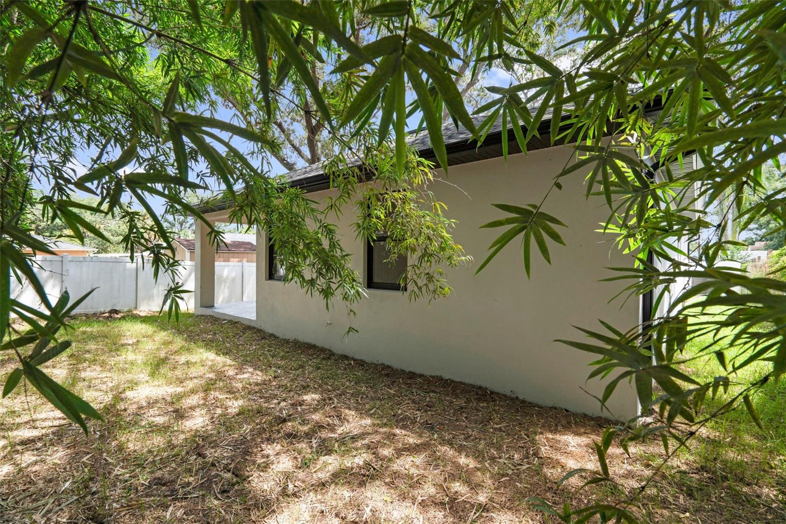 8522 N ASHLEY ST — photo 33