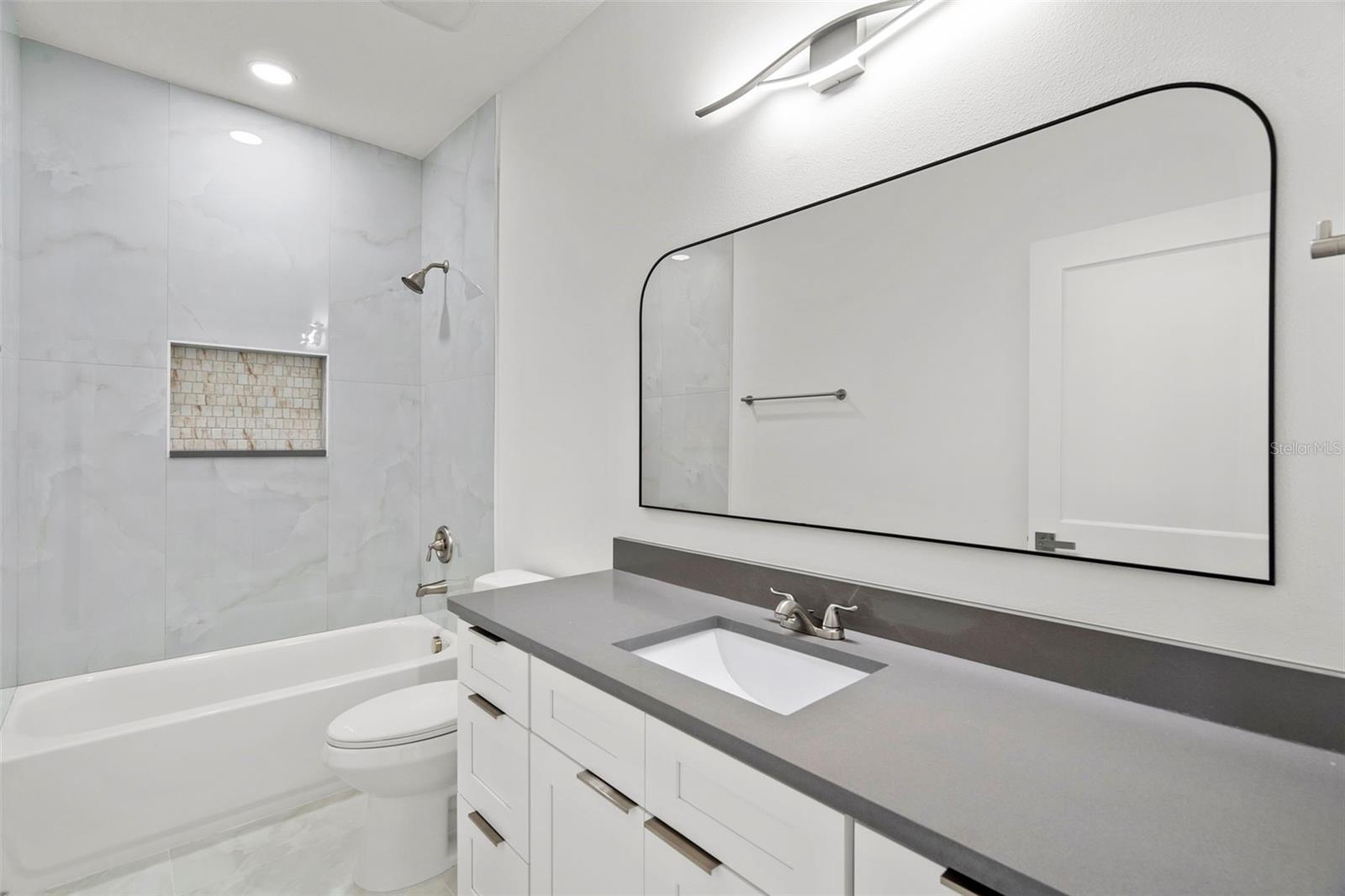 8522 N ASHLEY ST — photo 22