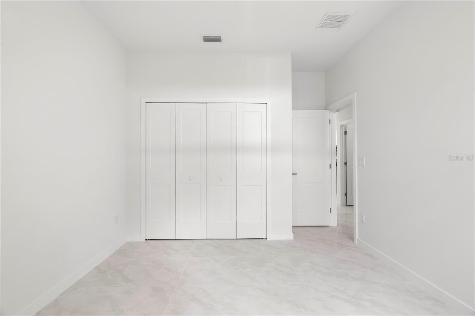 8522 N ASHLEY ST — photo 24