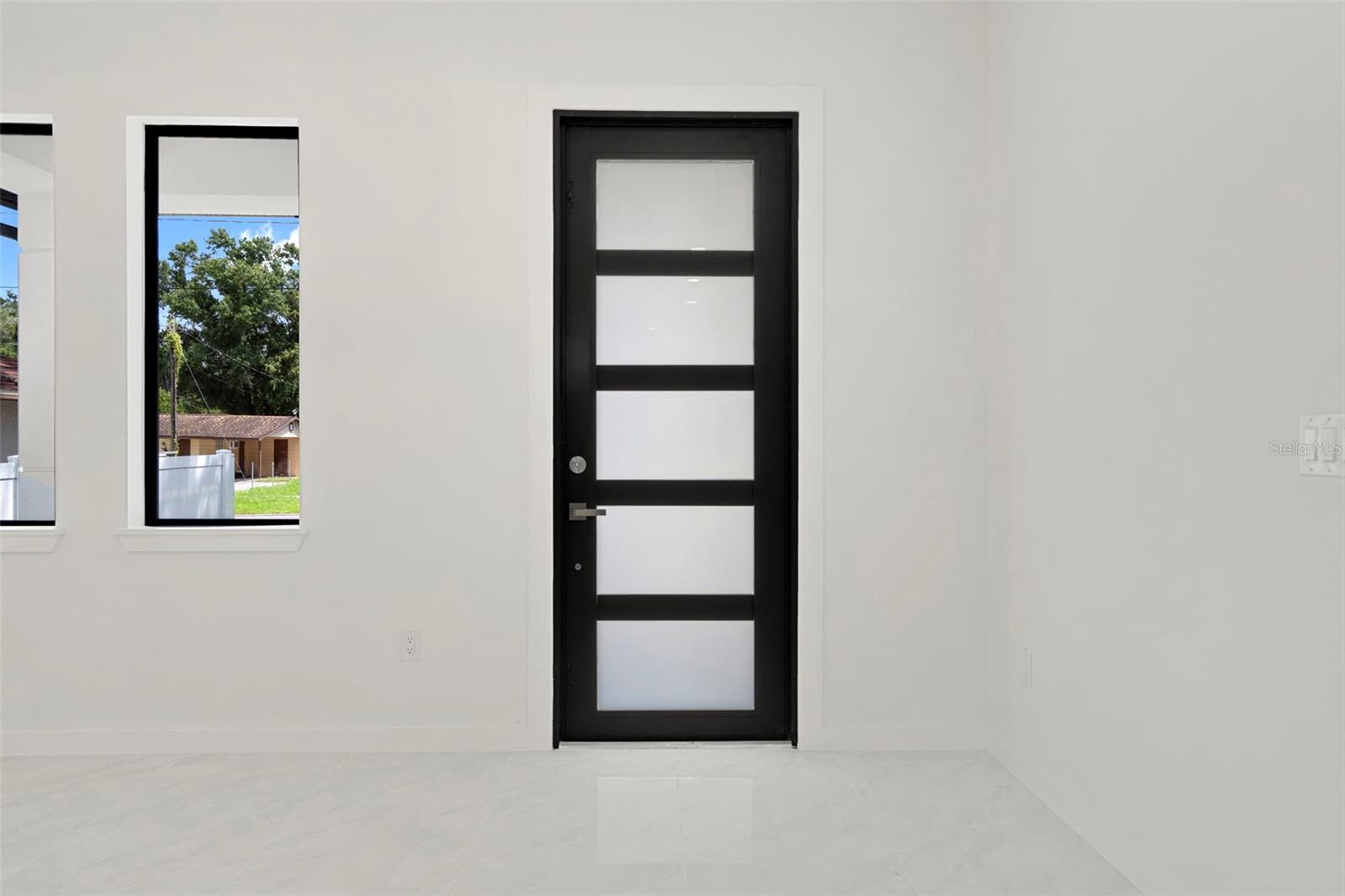 8522 N ASHLEY ST — photo 36
