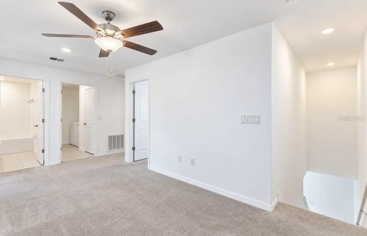 6262 SHINER ST — photo 17
