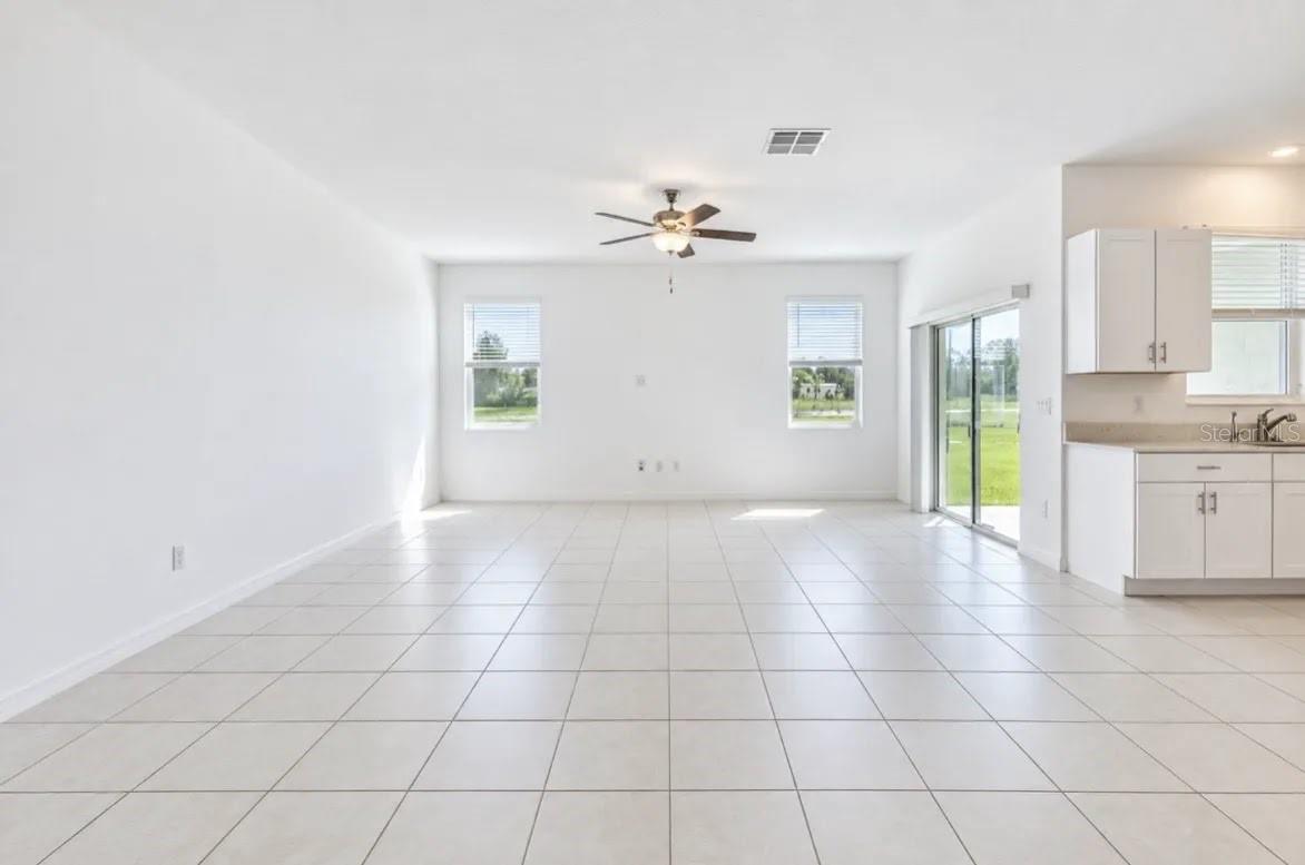 6262 SHINER ST — photo 9