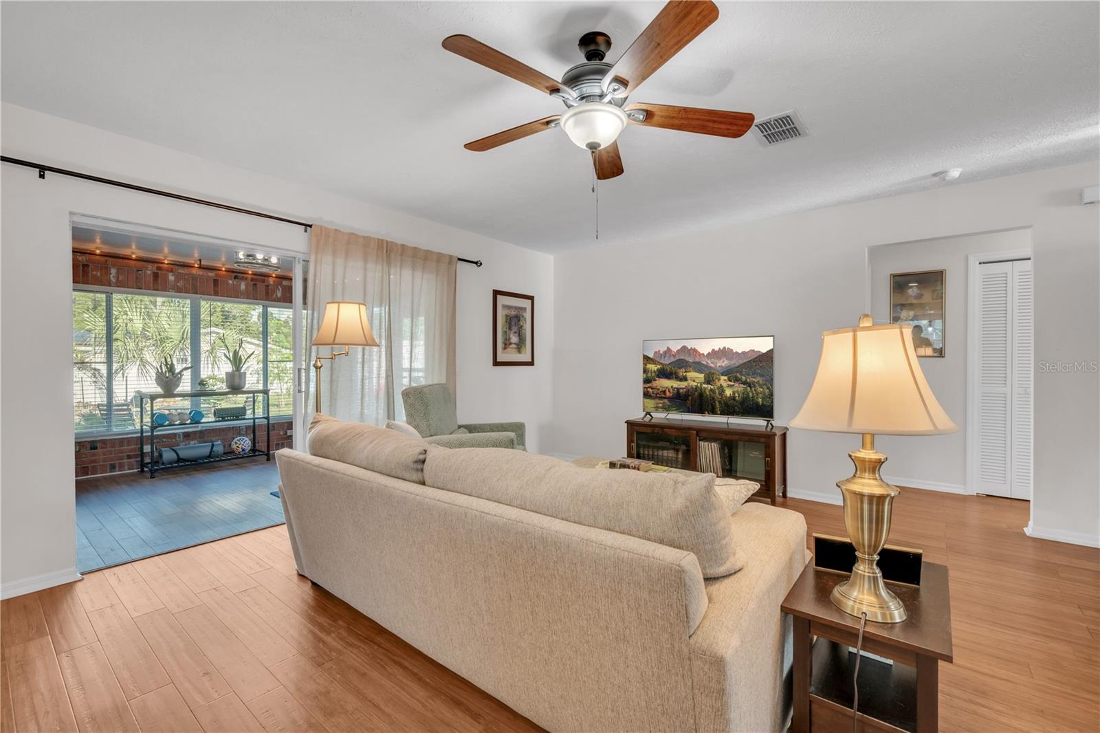 7801 ALAFIA DR — photo 4