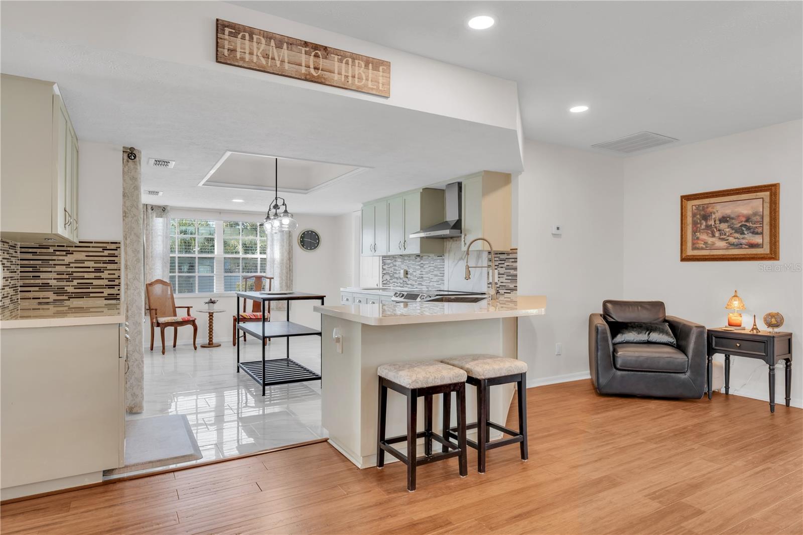 7801 ALAFIA DR — photo 10
