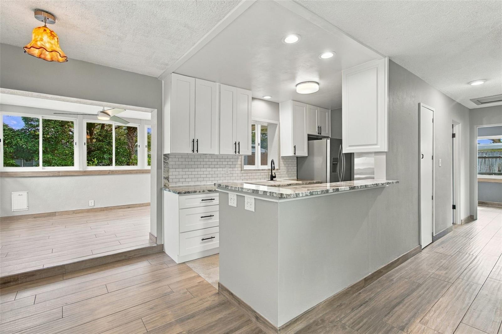 2315 AMHERST AVE — photo 14