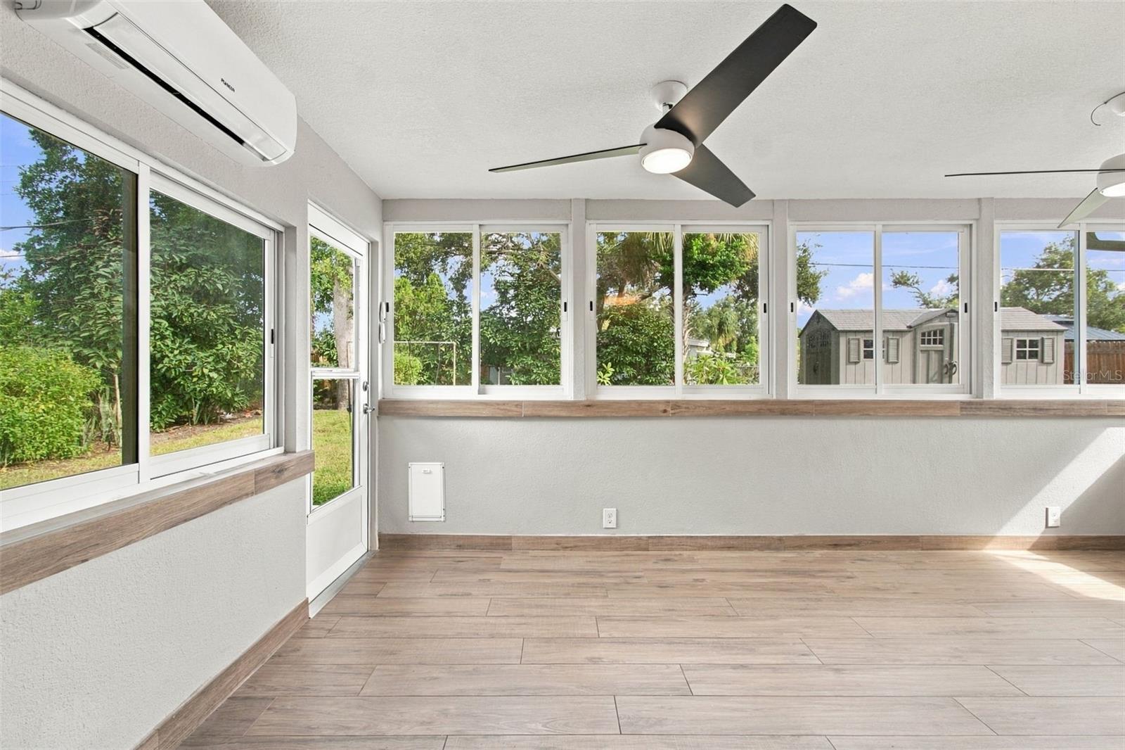 2315 AMHERST AVE — photo 12