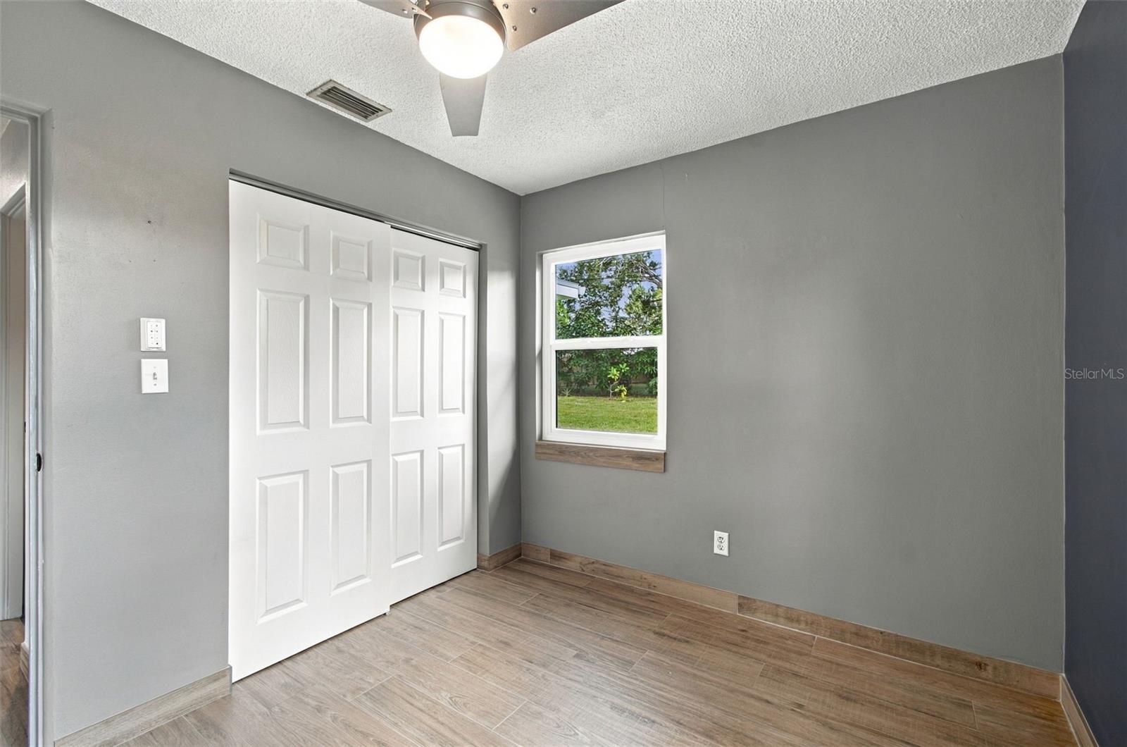 2315 AMHERST AVE — photo 16