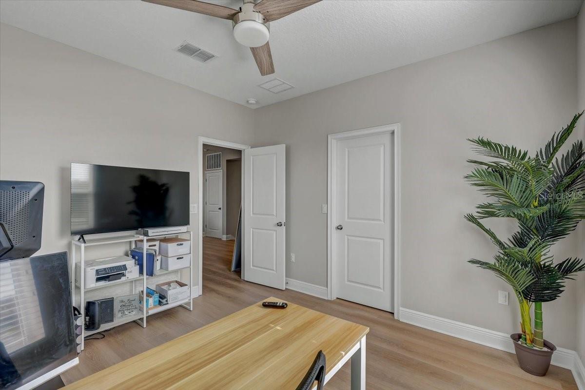 2194 FAIRWAY AVE S — photo 47