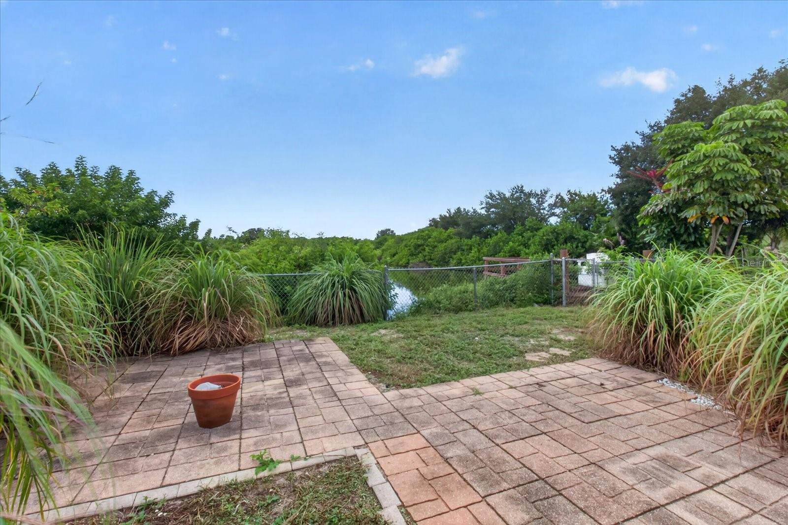 2217 HARRISON DR — photo 67