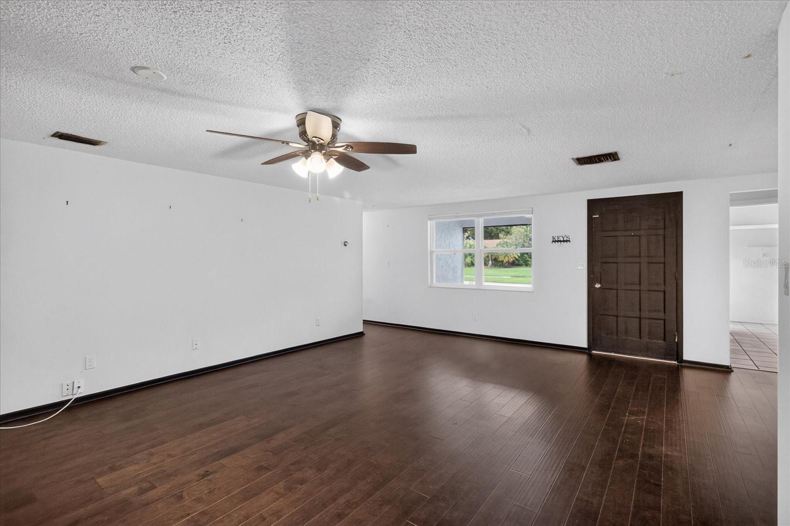 2217 HARRISON DR — photo 24