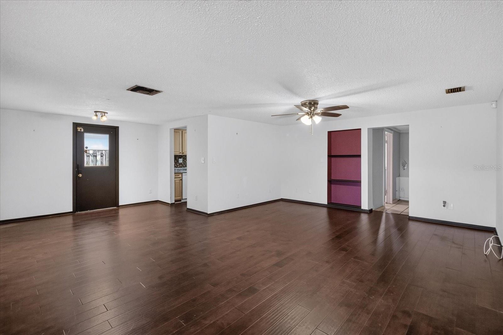 2217 HARRISON DR — photo 26