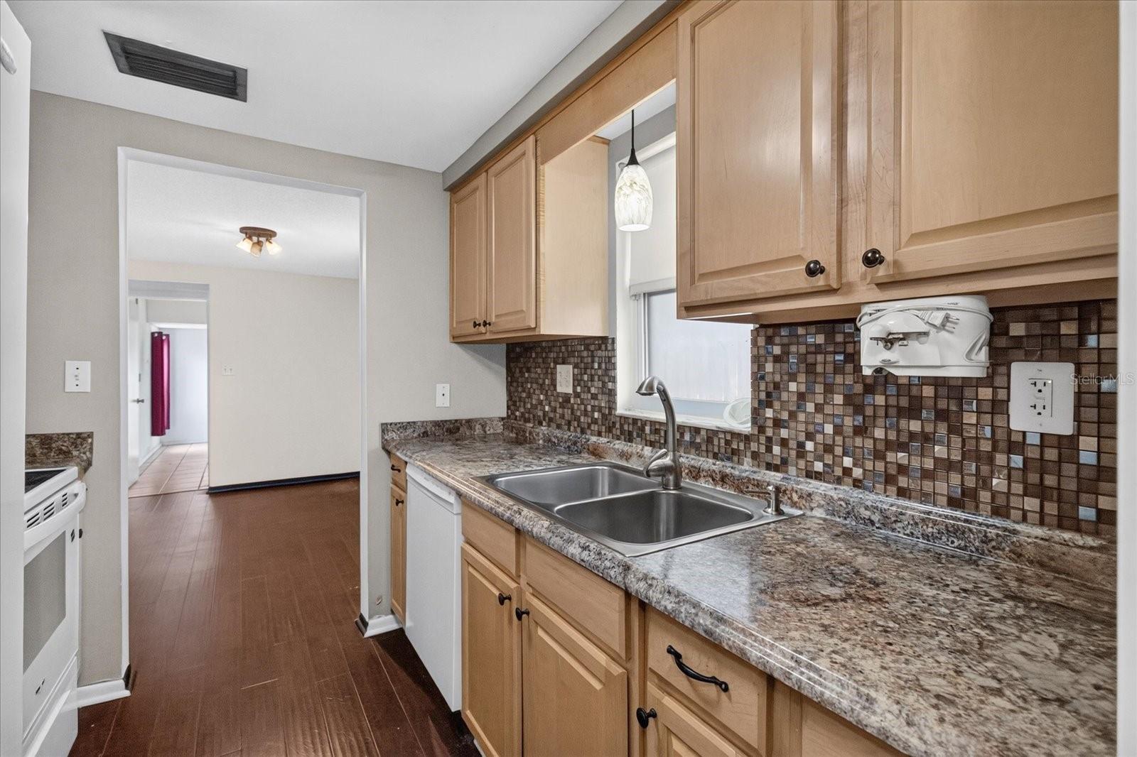 2217 HARRISON DR — photo 33