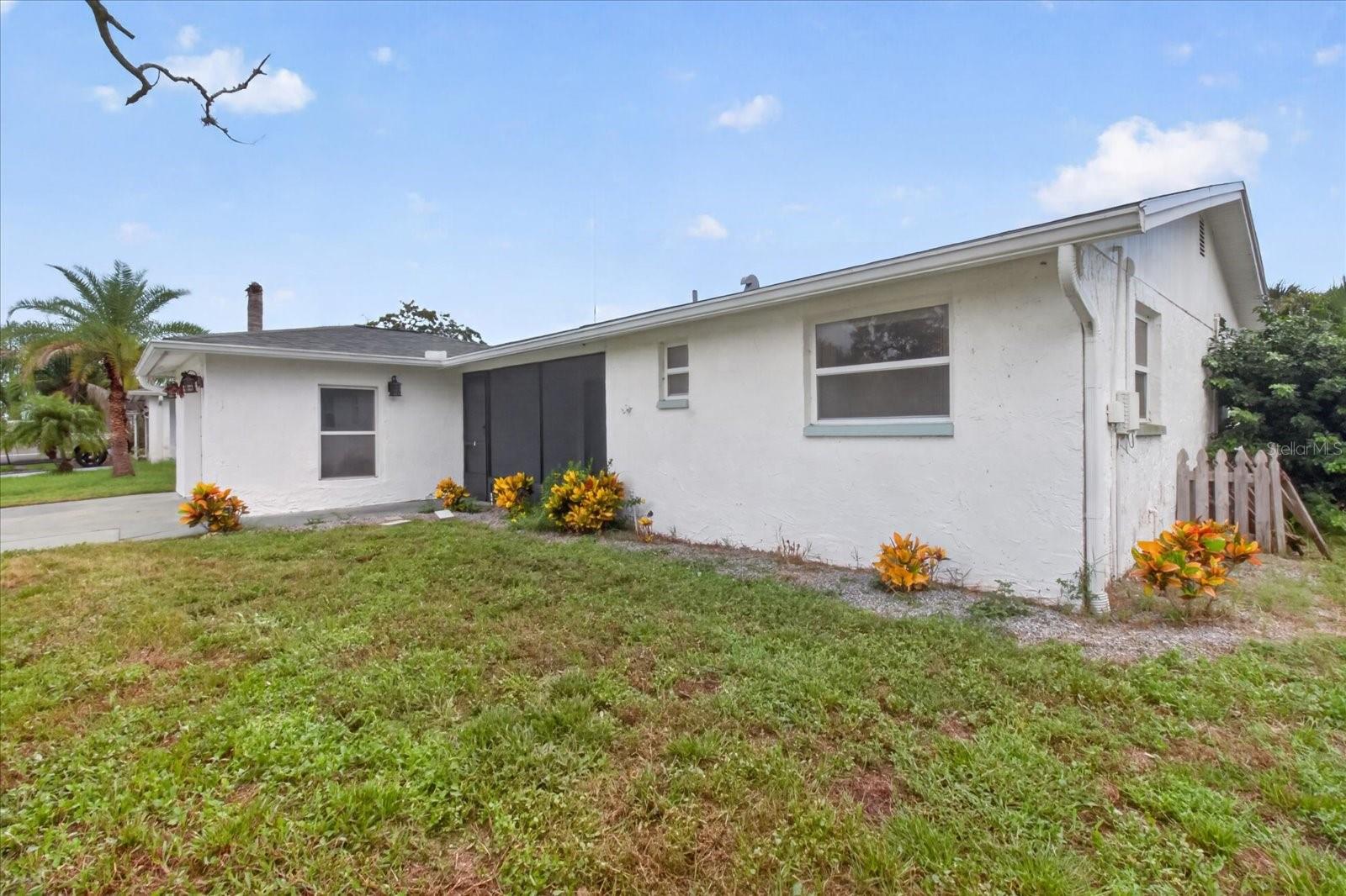 2217 HARRISON DR — photo 17