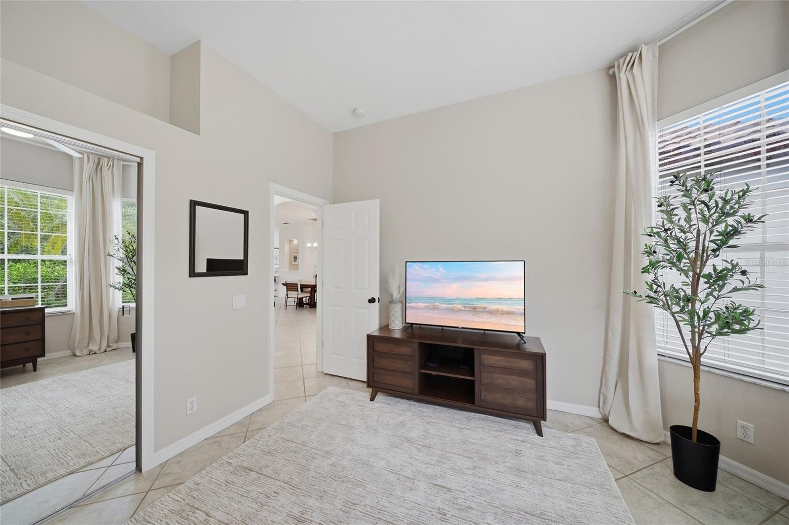 7029 LENNOX PL — photo 37
