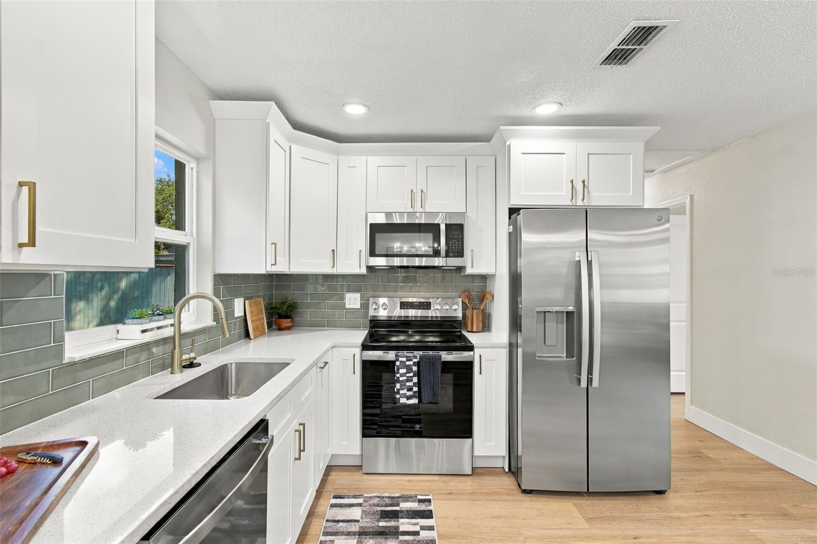 10506 ALAMBRA AVE — photo 11