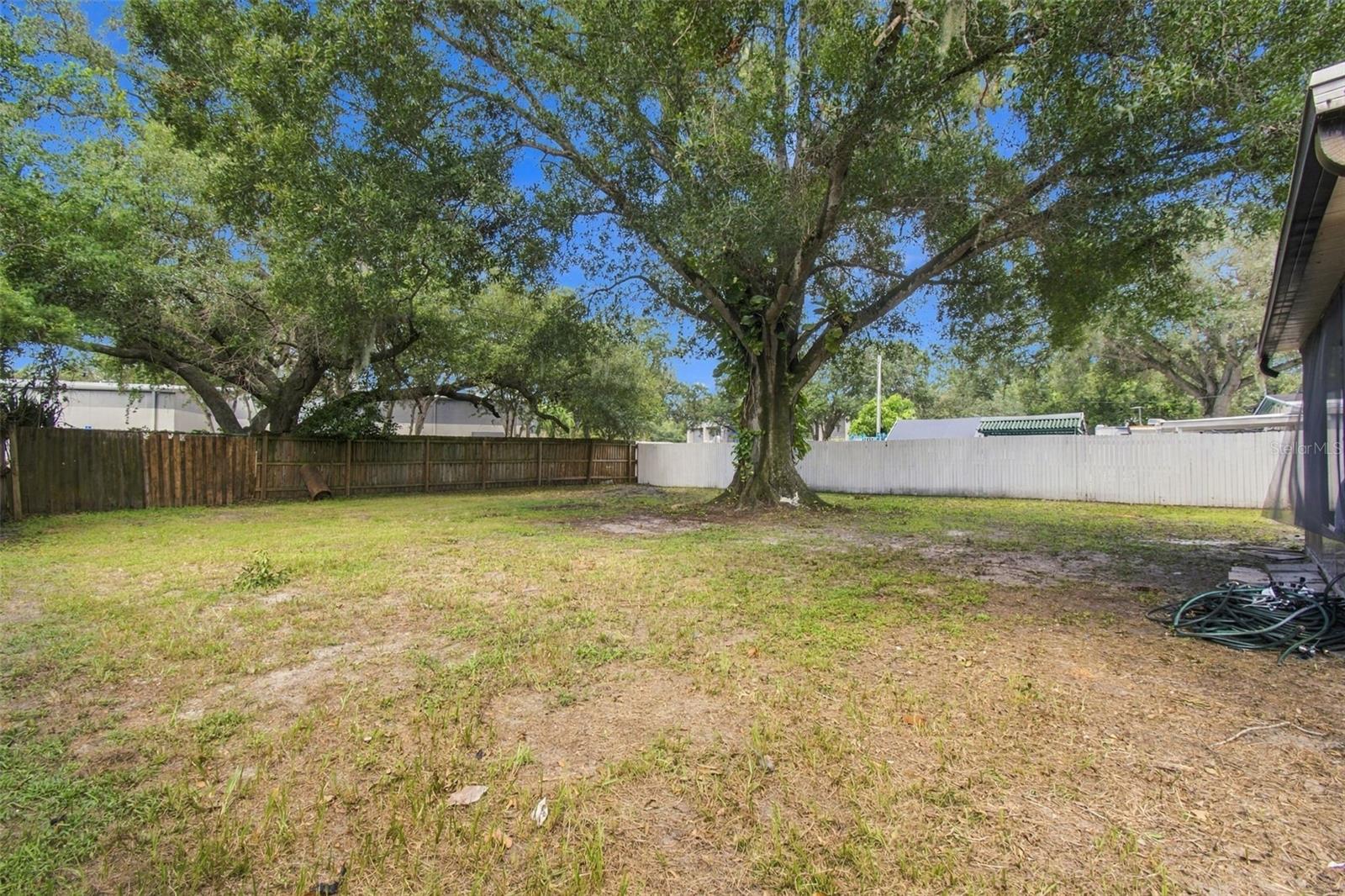10506 ALAMBRA AVE — photo 23