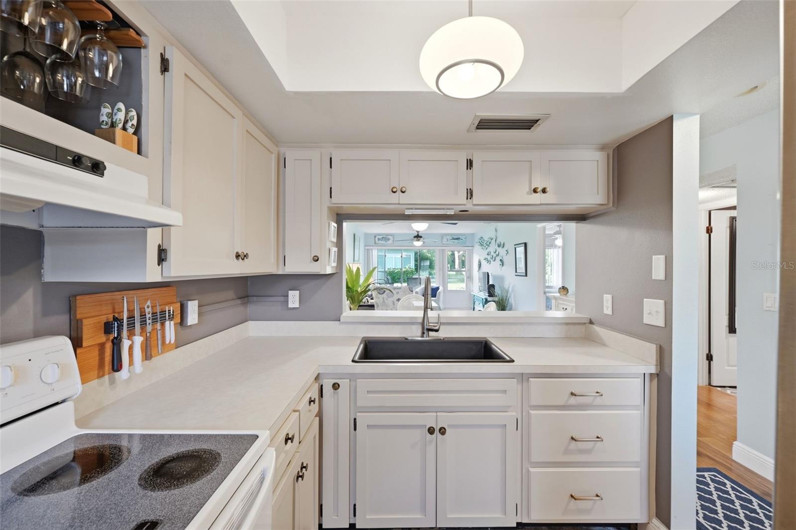 3721 TEESIDE DR — photo 8