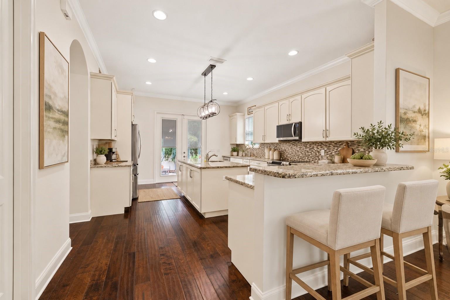 2712 W GRAY ST — photo 59
