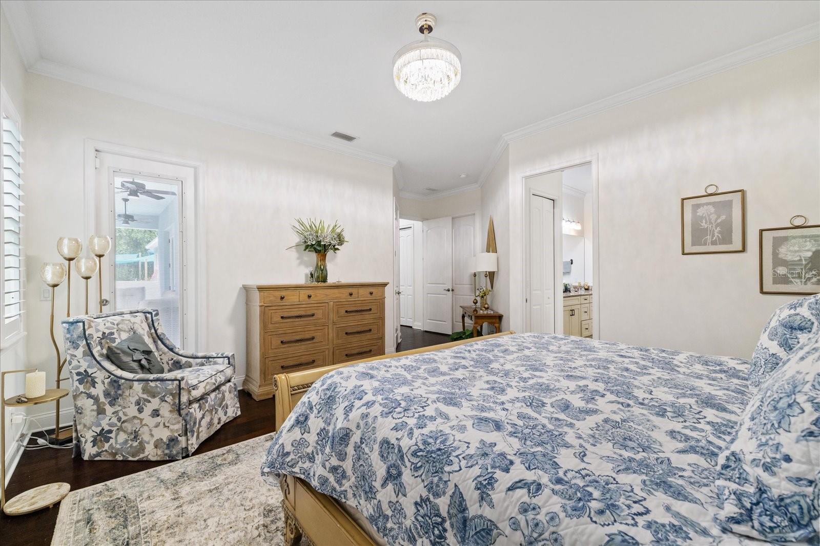 2712 W GRAY ST — photo 25