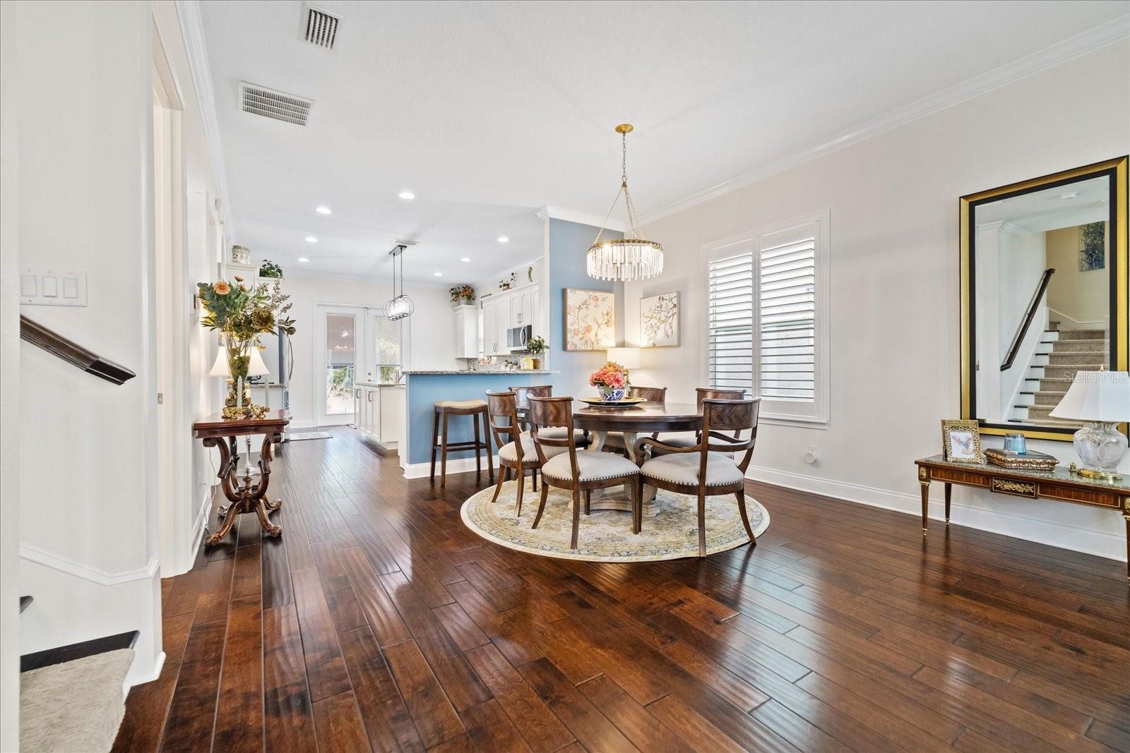 2712 W GRAY ST — photo 9