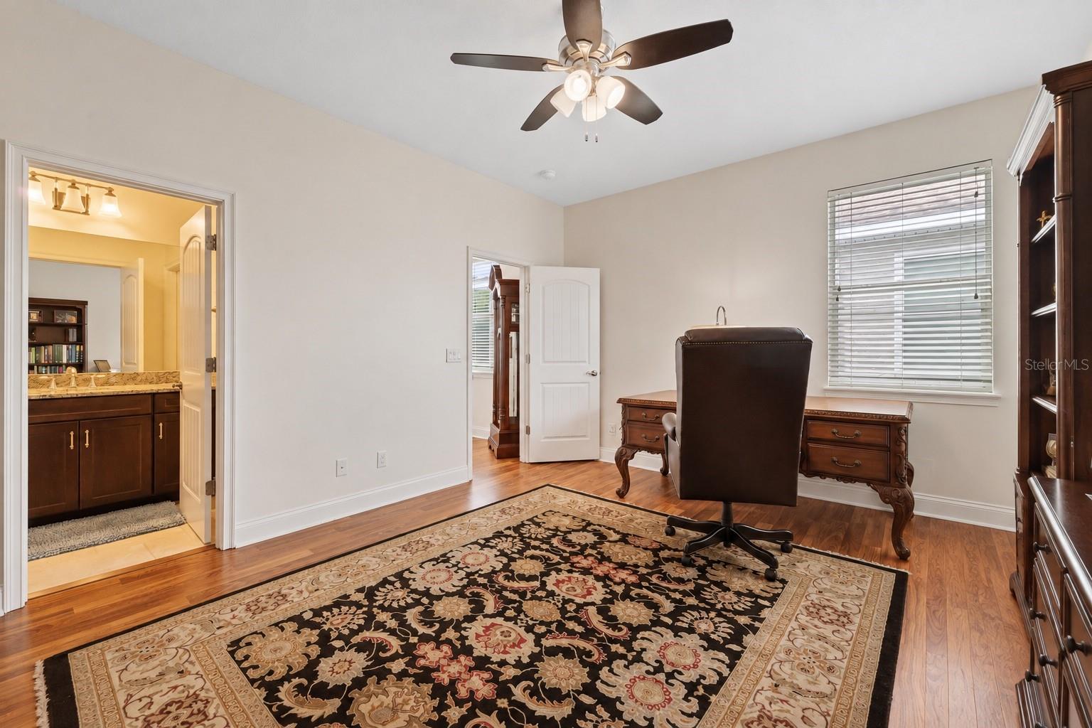 2712 W GRAY ST — photo 40