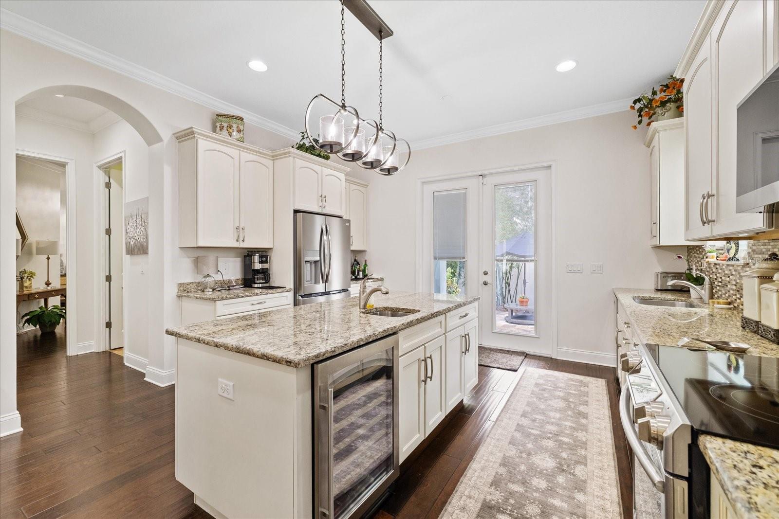 2712 W GRAY ST — photo 16