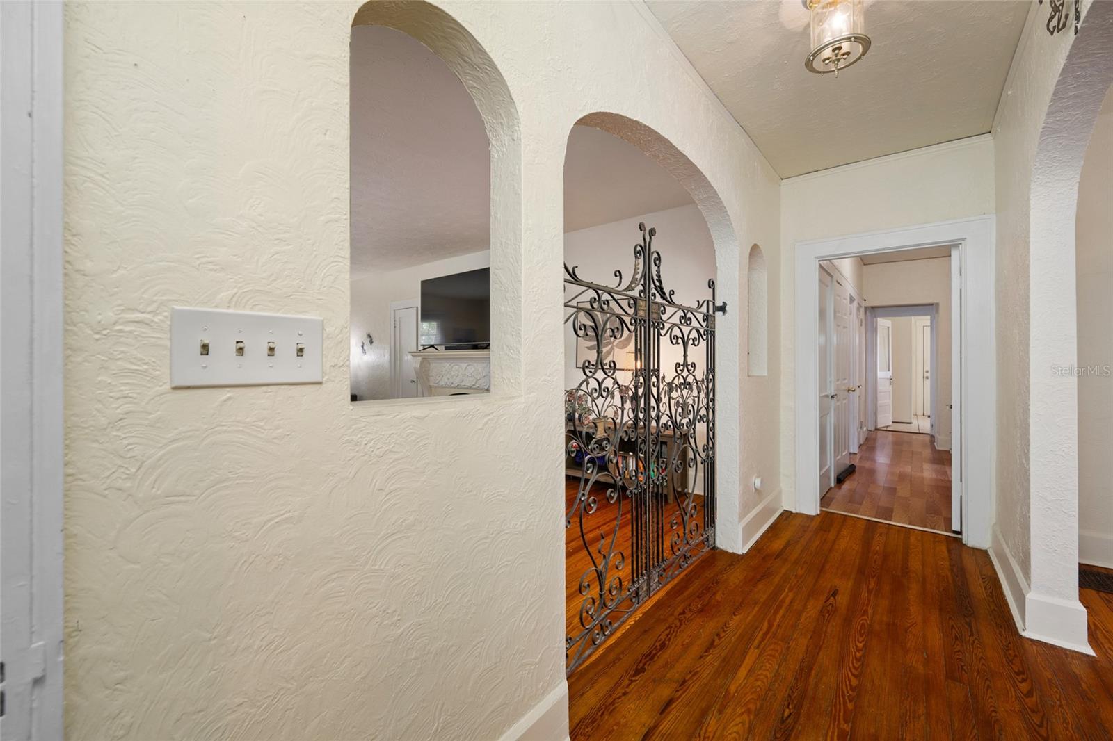 1225 11 ST N — photo 9
