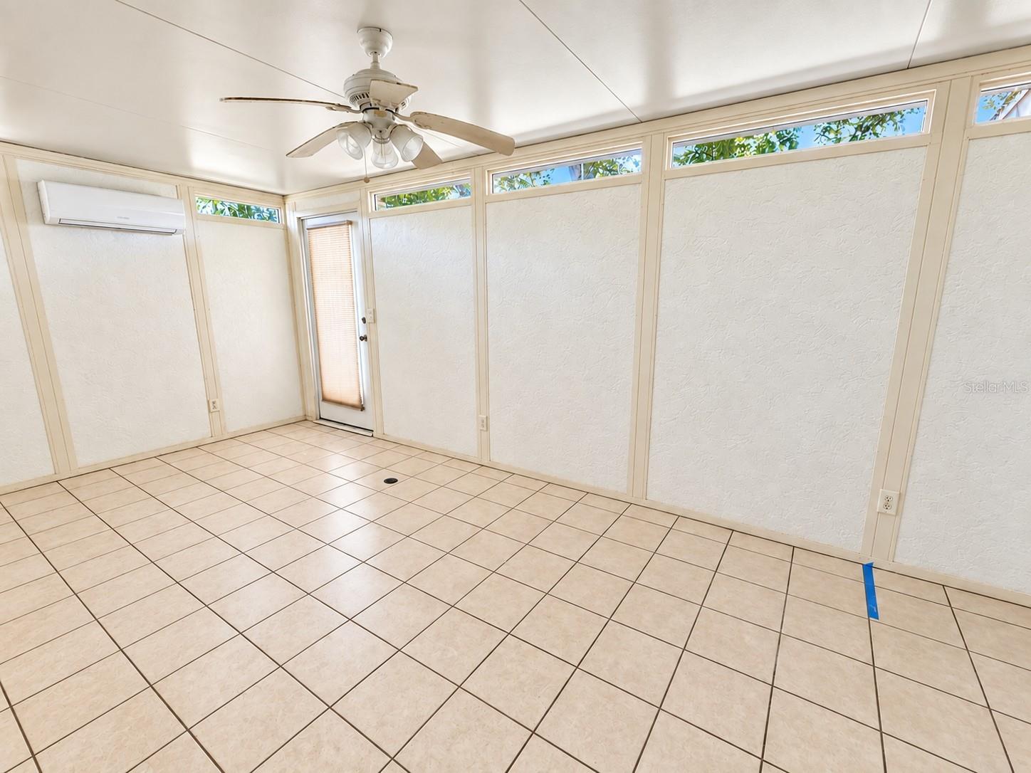 2076 BUTTERNUT CIR W — photo 3
