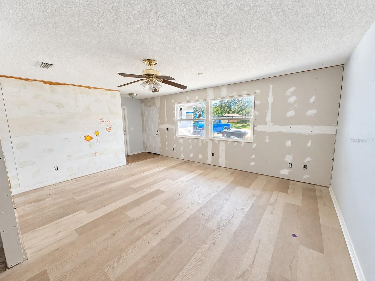 2076 BUTTERNUT CIR W — photo 13